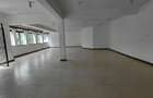 6 Bed House with En Suite in Nyari - 9