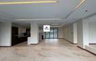 4 Bed Apartment with En Suite in Westlands Area - 16