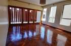 5 Bed Townhouse with En Suite at Lavington - 4