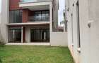5 Bed Townhouse with En Suite in Lavington - 12