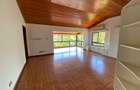 7 Bed Townhouse with En Suite in Gigiri - 11