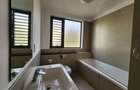 4 Bed Villa with En Suite in Garden Estate - 11