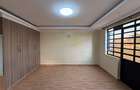 5 Bed House with En Suite at Bypass - 13