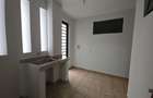 5 Bed Townhouse with En Suite in Spring Valley - 17