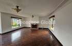 5 Bed Townhouse with En Suite in Spring Valley - 15
