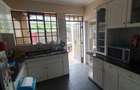4 Bed House with En Suite in Nyari - 11