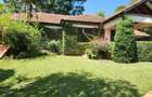 4 Bed House with En Suite in Lavington - 18