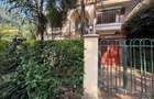 4 Bed Townhouse with En Suite in Brookside - 1