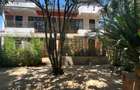 1 Bed House with En Suite at Karen Road - 1
