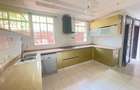 5 Bed Townhouse with En Suite in Lavington - 2