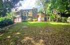 5 Bed House with En Suite at Lavington - 4