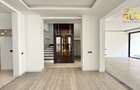 5 Bed Villa with En Suite in Lavington - 7