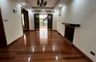 5 Bed Townhouse with En Suite in Westlands Area - 3