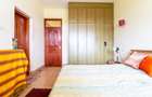 3 Bed Apartment with En Suite in State House - 16