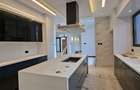 5 Bed House with En Suite in Nyari - 4