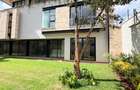 5 Bed Townhouse with En Suite in Westlands Area - 3