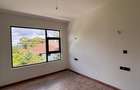 6 Bed Townhouse with En Suite in Lavington - 12
