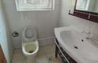 4 Bed Villa with En Suite in Riverside - 16