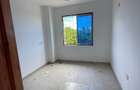 1 Bed Apartment with En Suite at Links Road - 3