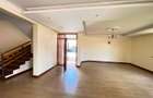 6 Bed Townhouse with En Suite in Lavington - 17