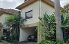 5 Bed Townhouse with En Suite at Lavington Green - 5