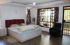 7 Bed Villa with En Suite in Runda - 4