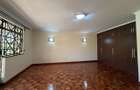 5 Bed Townhouse with En Suite in Kileleshwa - 16