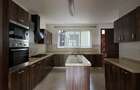 5 Bed Townhouse with En Suite in Lavington - 5