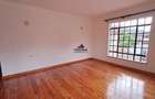 4 Bed House with En Suite in Ridgeways - 11