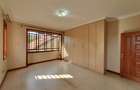 4 Bed Apartment with En Suite at 2Nd Parklands Avenue - 16