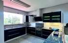 3 Bed Apartment with En Suite in Riverside - 3