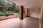 4 Bed Apartment with En Suite in Riverside - 5