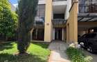 5 Bed Townhouse with En Suite in Lavington - 3
