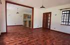 5 Bed Townhouse with En Suite in Lavington - 6