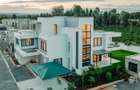 5 Bed Villa with En Suite in Runda - 3