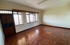 4 Bed Villa with En Suite at Old Runda - 3