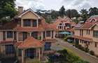 5 Bed House with En Suite in Lavington - 1