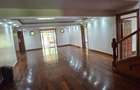 4 Bed House with En Suite at Mimosas Drive - 19