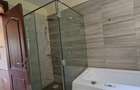 5 Bed Villa with En Suite at Lavington Green - 7