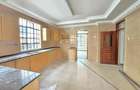 5 Bed Townhouse with En Suite in Lavington - 7