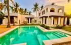 3 Bed Villa with En Suite at Off Turtle Bay Road - 4