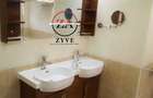 Serviced 2 Bed Apartment with En Suite at Rosslyn - 16