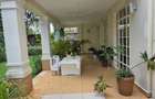 4 Bed Townhouse with En Suite in Spring Valley - 1