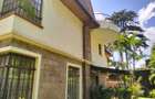 5 Bed Townhouse with En Suite at Lavington - 8