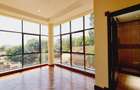 5 Bed Townhouse with En Suite in Lavington - 3