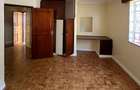 5 Bed Townhouse with En Suite at Mbaazi Road - 13