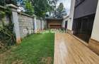 5 Bed House with En Suite in Lavington - 2