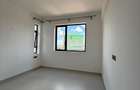 3 Bed Apartment with En Suite at Brookside - 16