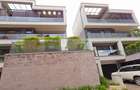 4 Bed Townhouse with En Suite at Lavington Green - 2