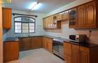 3 Bed Apartment with En Suite in Riverside - 6